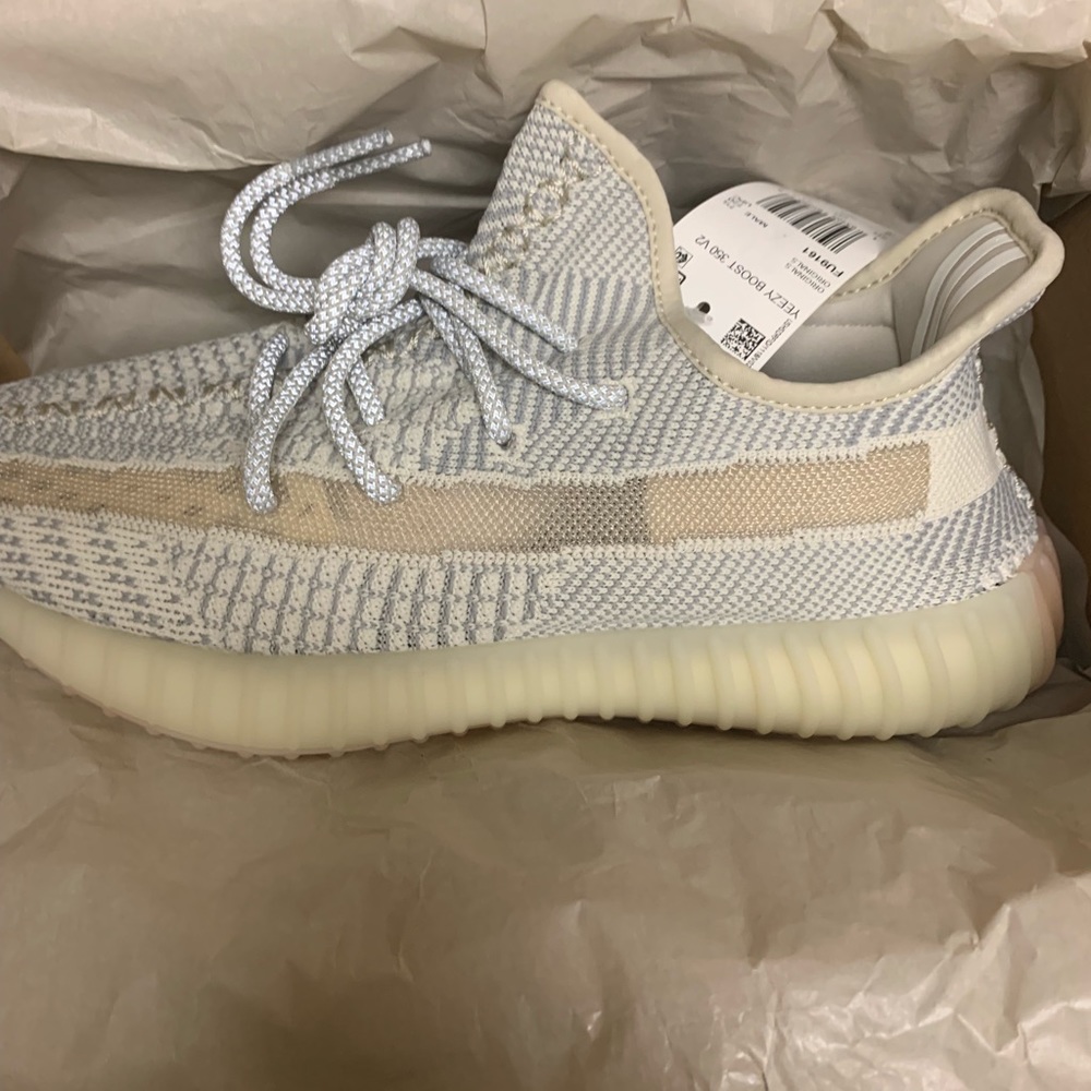 Yeezy Boost 350 V2